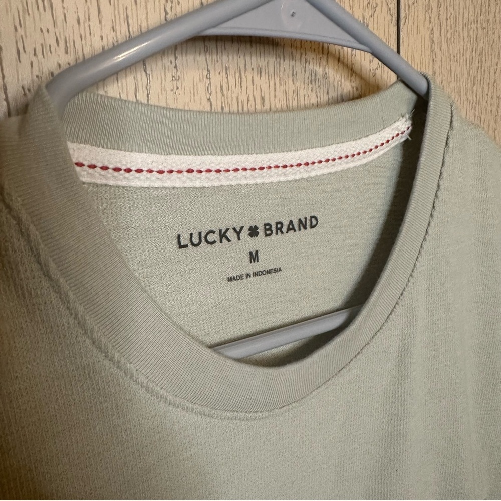 Lucky Brand Pocket Tee Medium - Picture 5 of 7